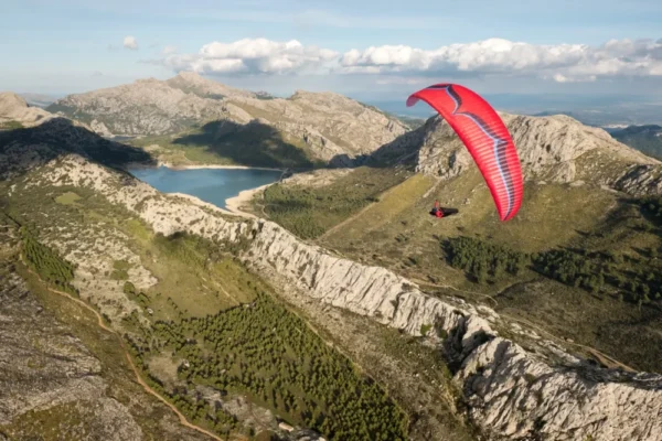Ozone Alpina 4 Paraglider - Image 3